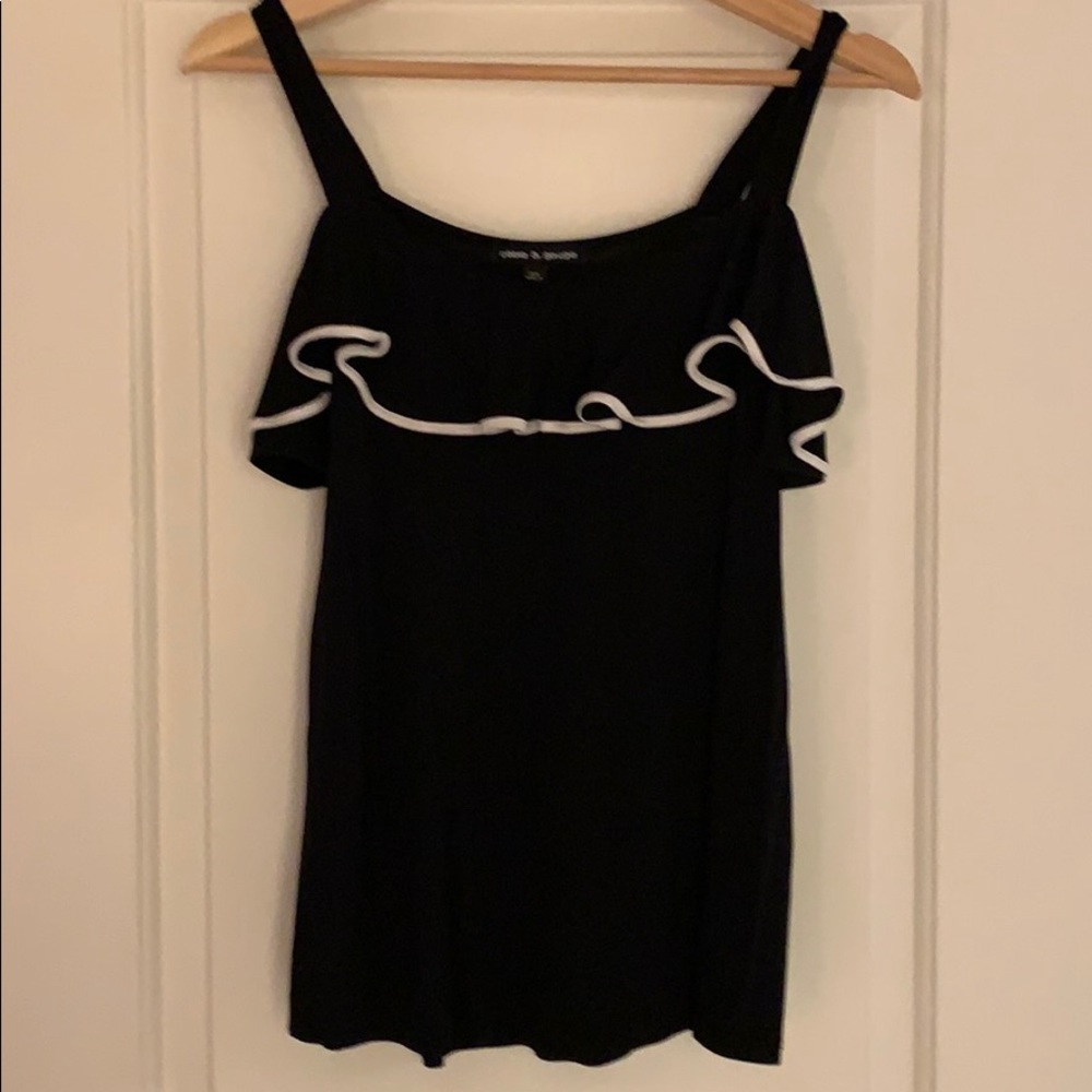 Black and White ruffle top